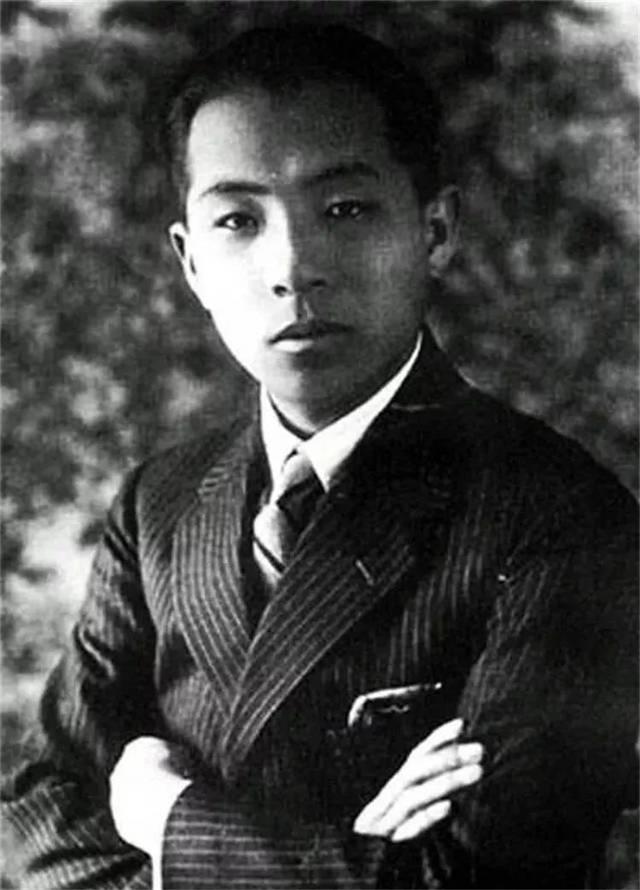 于凤至病逝海外，墓碑上留下四个字，前夫张学良见之老泪纵横