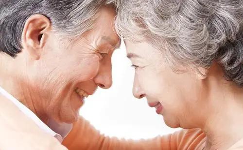50岁后，如何避免加速衰老，提升生命质量？做好5个方面很重要