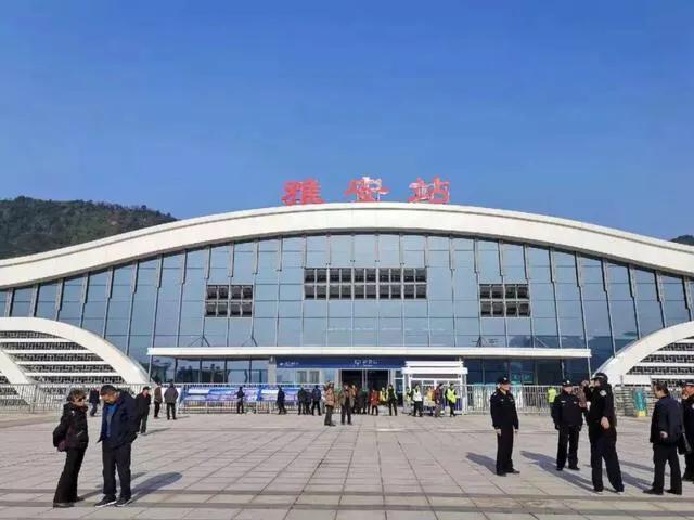 成雅高鐵引發的交通瑣憶