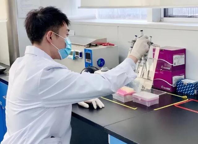 研究生面试三甲医院被刷，得知他的高考成绩，网友：进不去就对了