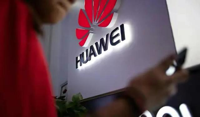 华为官宣新款折叠屏手机，余承东：将超越大家对折叠屏手机的想象