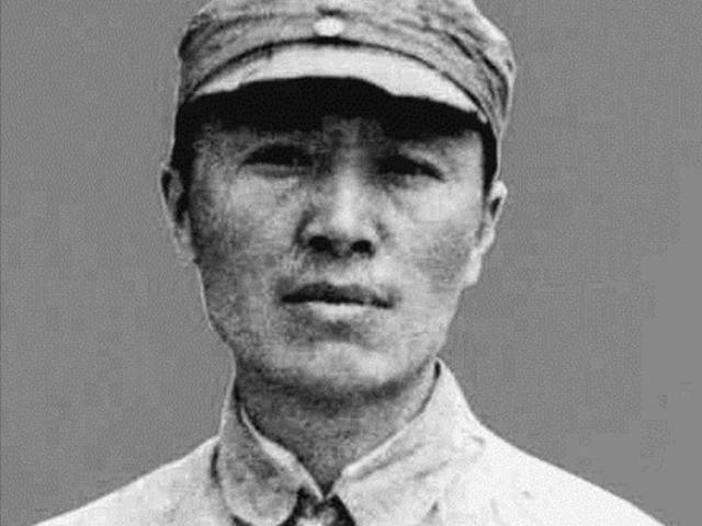 他是毛主席身边的“贴身保镖”，面对毛主席邀请，三次婉拒好意