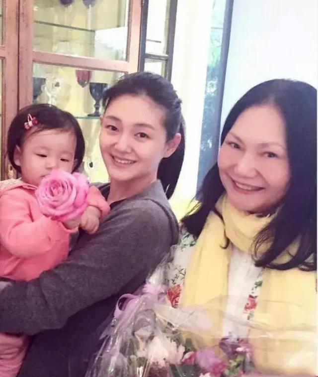 具俊晔抵台，大S妈妈拒见，直言不要抢我女儿，来就啄死他