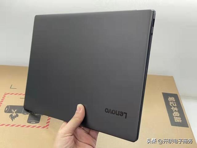 4K超高清IPS屏3840*2160 联想笔记本720S-13 酷睿i7-8550四核 内存8G