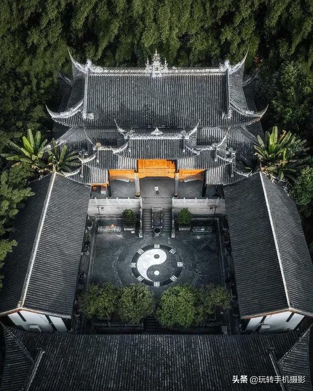 這裏是中國！