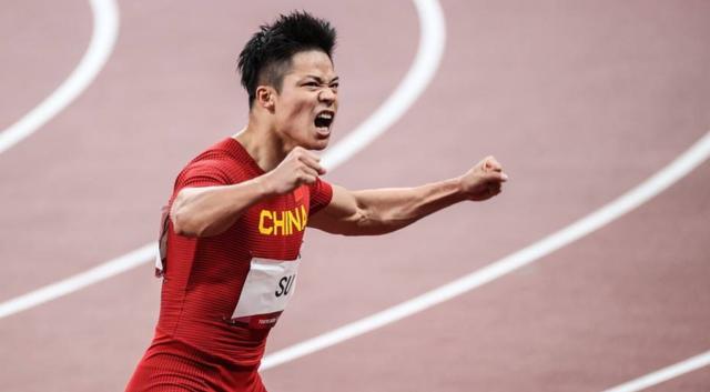 再看2021《感动中国》年度人物，每一位都值得尊敬，最小者仅30岁