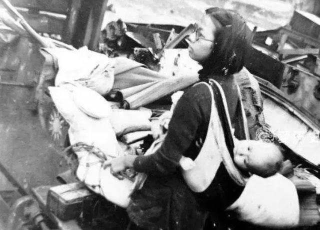 1949年，女乞丐找到政府，将破棉衣里的16两黄金上交，后来如何了