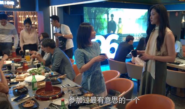 《心居》“突兀”大结局：冯晓琴嫁豪门，葛玥唱越剧，施源变富豪