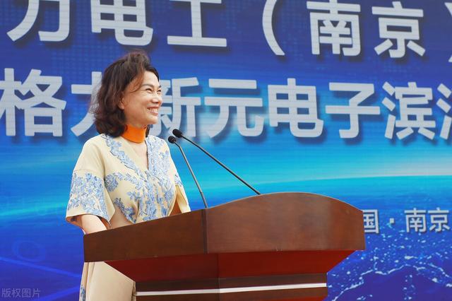 魏银仓的跑路局：忽悠董明珠为“8万亿”买单，骗走10亿跑路美国
