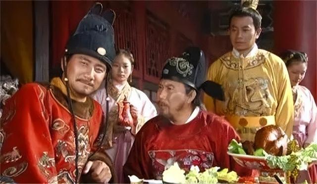 胡惟庸儿子被车轮轧死，胡一怒之下杀马车夫，朱元璋：杀人偿命