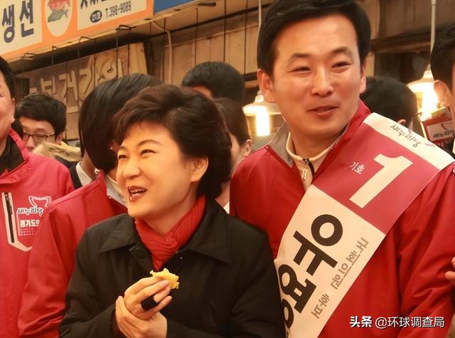 韩政坛风云再起！朴槿惠“亲信”宣布从政，文在寅开始安排"后路"