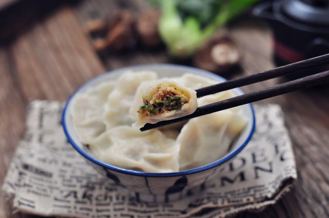 香菇肉餡餃子的做法