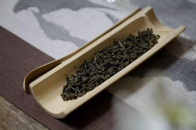 春季饮茶好处多，不同体质的人，应该喝不同的茶，希望你没喝错