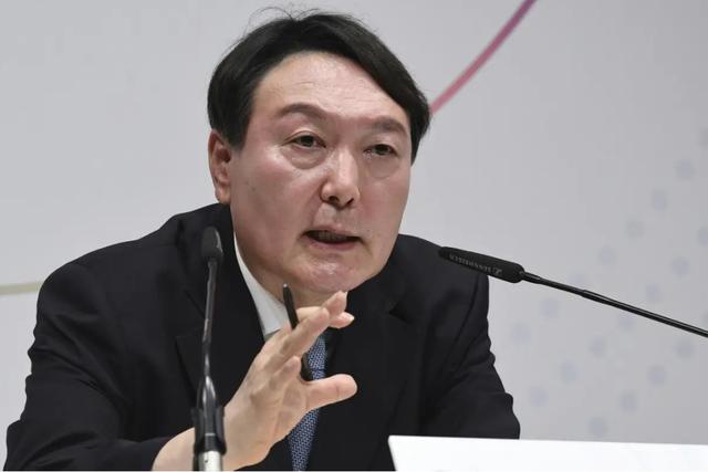 朝鲜爆发疫情，韩国表示愿意援助，中方被问是否撤侨，赵立坚表态