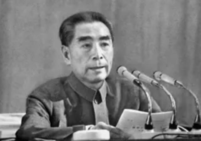 1972年，何香凝临终恳求不火化遗体，周恩来含泪答应：不烧，不烧