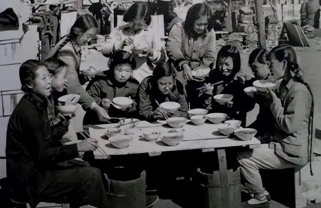 1952年同床共枕52天的妻子，公安：她不是你老婆，你老婆已经遇害
