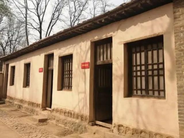 1948年毛主席遭精准轰炸，惊险生还，一年后凭借一封电报揪出内鬼