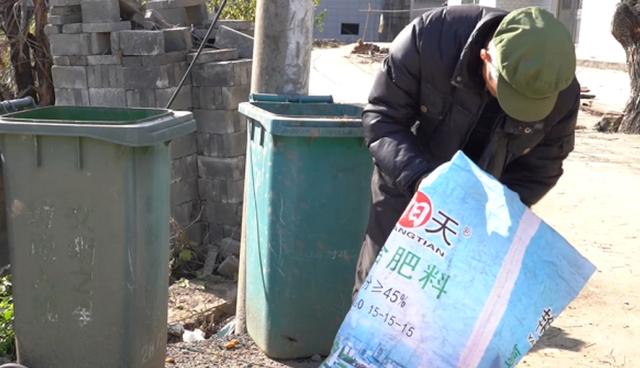 江西女子生下3胞胎，3个月花费30多万，家底被彻底掏空