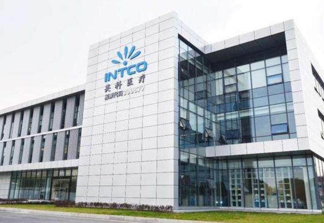 中国手套大王：靠疫情赚130亿，减持股票套现30亿，被骂发国难财