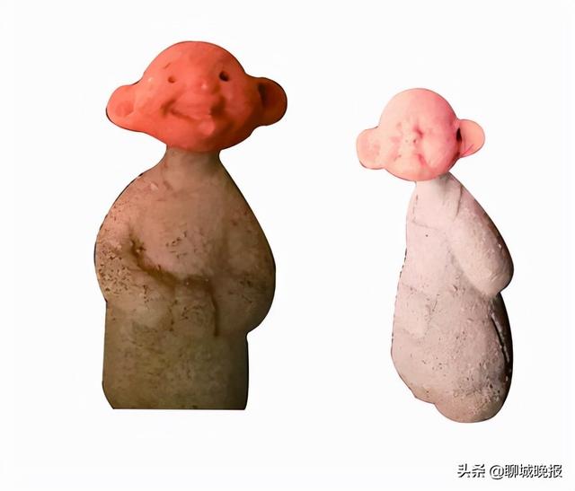 老式劈柴机械展