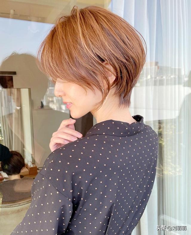 女人发型图片大全30岁（50岁女发型大全）