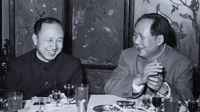 1956年，钱学森分到一辆蓝色轿车，全北京就2辆，聂帅：赶紧换掉