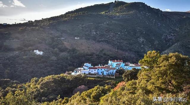 冬日暖陽拔牙記（十二）胡斯卡：現實版的藍精靈之家