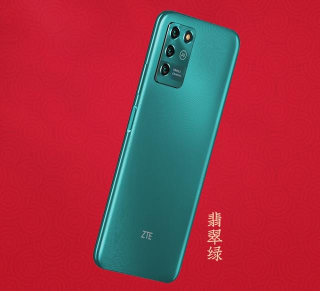 128GB+5000mAh，现已跌至748元，后置三摄手机售价更亲民了