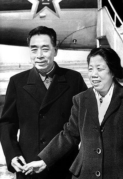 周恩来给毛主席写最后书信后，给张玉凤附条：千万不要在疲倦时念