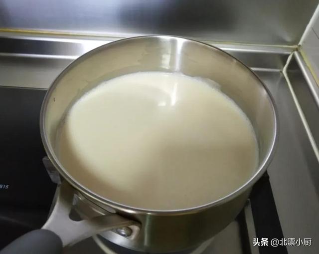 自制豆腐脑，1把黄豆能做3大碗，步骤详细简单，细腻嫩滑味道鲜