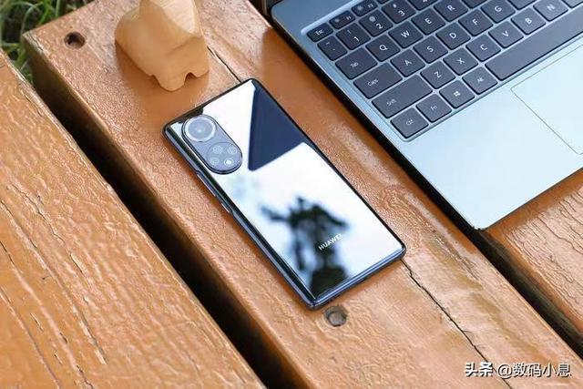 华为新机来袭，首发鸿蒙OS3，4800mAh+100W，售价有惊喜