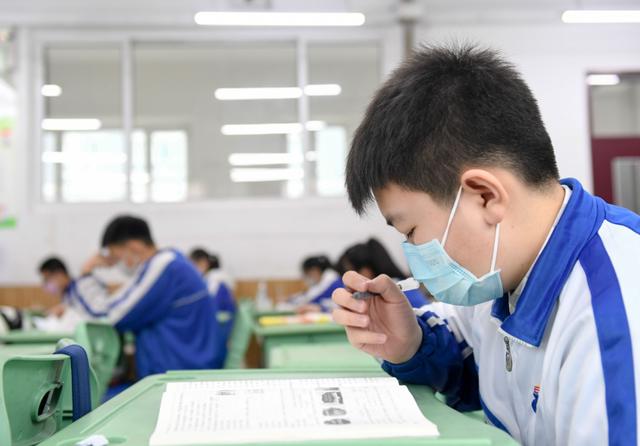 初中生喜迎“分配生”制度，预计2023年实行，家长喜悦之情难掩
