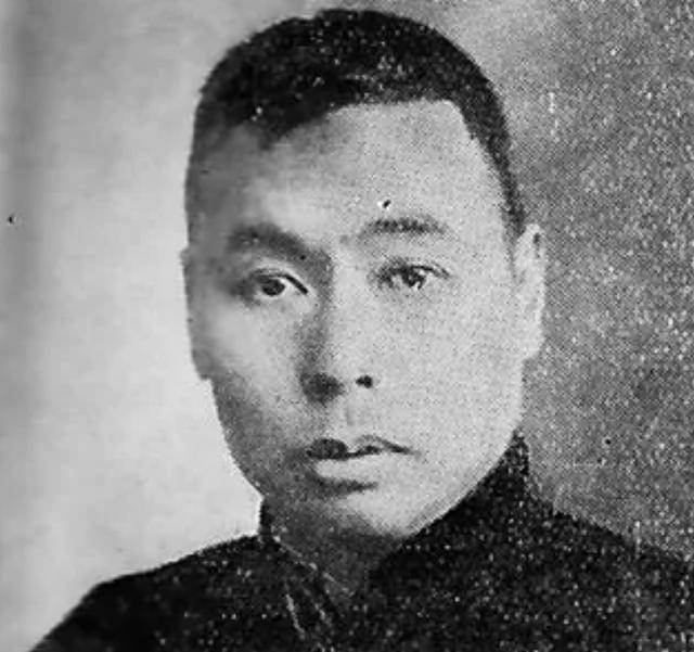 毛主席3次参观故宫城墙，为何却不肯踏进故宫半步？背后有何隐情