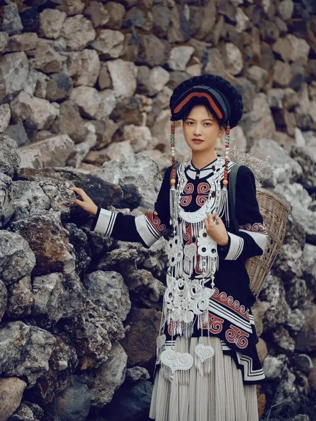 和彝族女孩交往要注意什么问题,和彝族女孩交往要注意什么问题吗