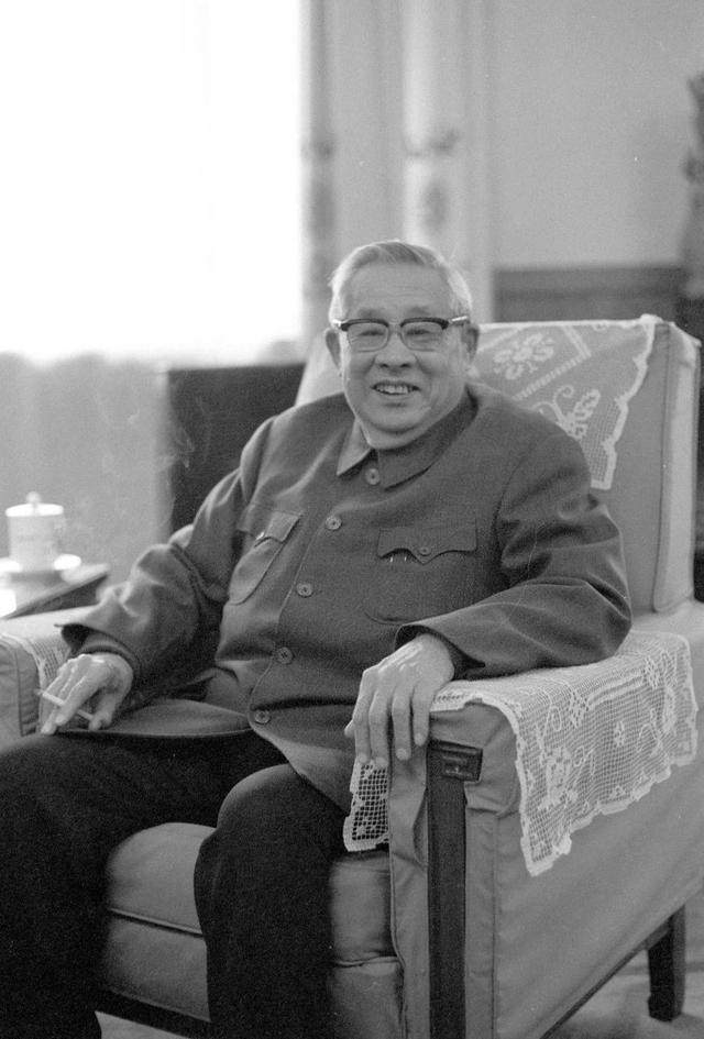 1982年，廖承志致信蒋经国，他没有回复，宋美龄代为回信极度刻薄