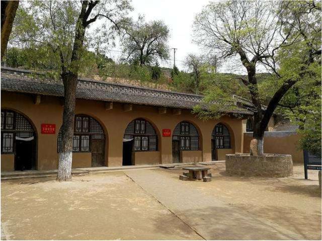 毛主席70大寿，亲自派车去接毛远志：这么多年，你怎么不来看我？