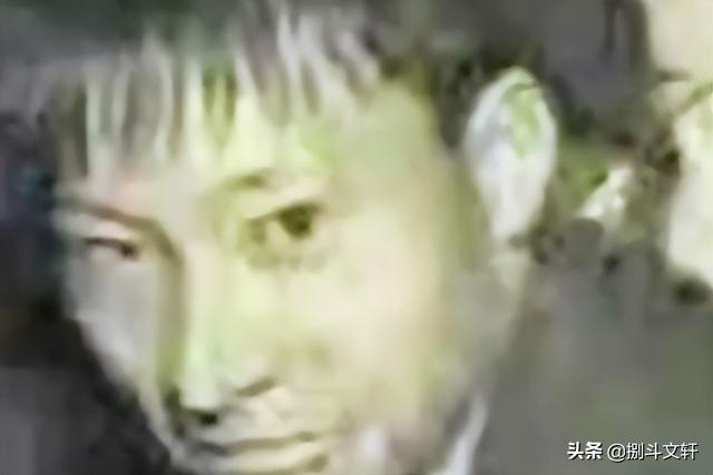 上世纪90年代的恶魔，一年之内连杀77人，16岁时拐卖了自己的生母