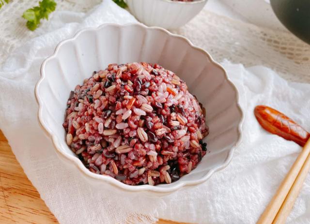 产科主任划重点：怀孕怎么吃才能长胎不长肉？饮食“9个1”原则