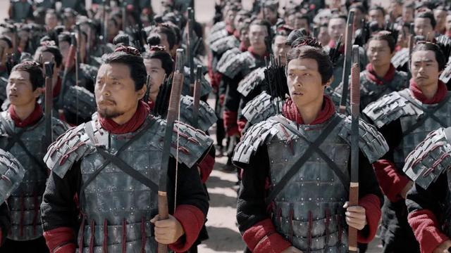 秦国统一六国，秦始皇只是收尾的，那么6代君王中谁的贡献最大