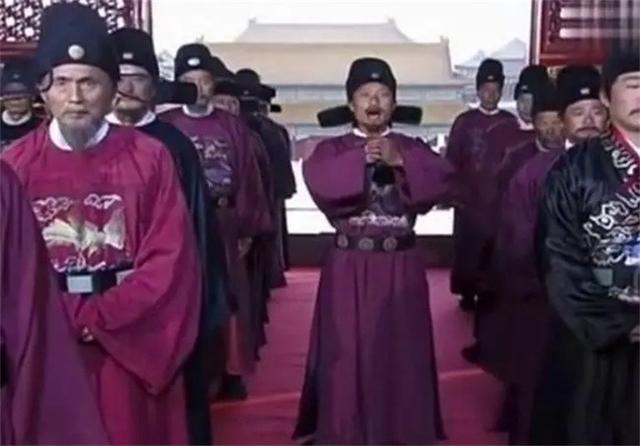 大臣请假6天回家，朱元璋批准了，第7天上朝时他却说：杀了他