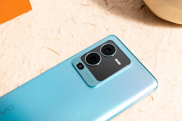vivo S15系列正式登场，上手体验丰富，实力不容小觑