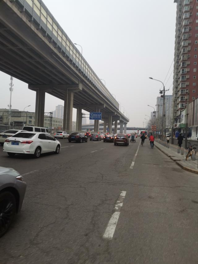 95号加满，倾家荡产，二轮电动车的时代到来了