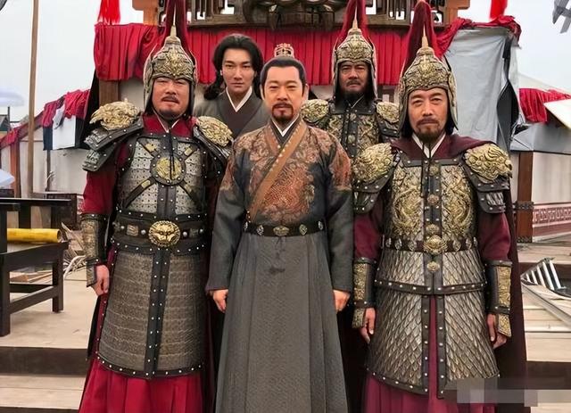 朱元璋：卓越军事才华，超凡洞察能力，暴柔两手只为山河月明