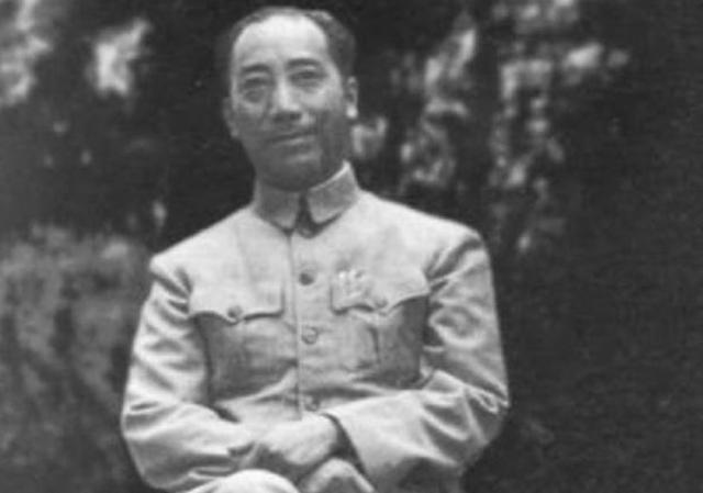 开国大典前夕，因天安门前一支烟头，成功抓获3000人的特务团伙