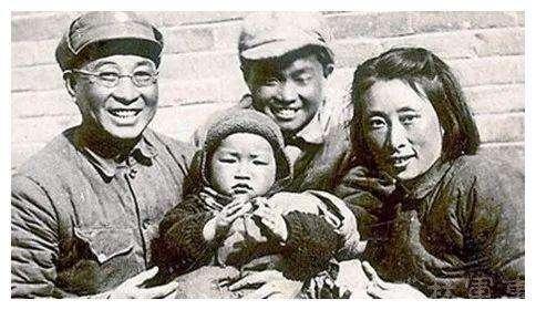 61年陈赓突发心肌梗塞，临终前跟傅涯说：我有两件事怕你承受不起