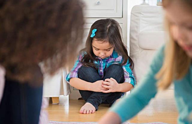 不想孩子养成“讨好型”人格，家长要少用这3句话教训娃