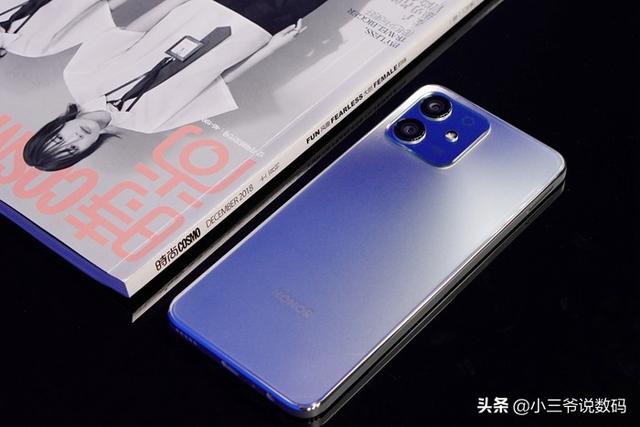 荣耀Play6T Pro：千元高颜值，畅快大玩家