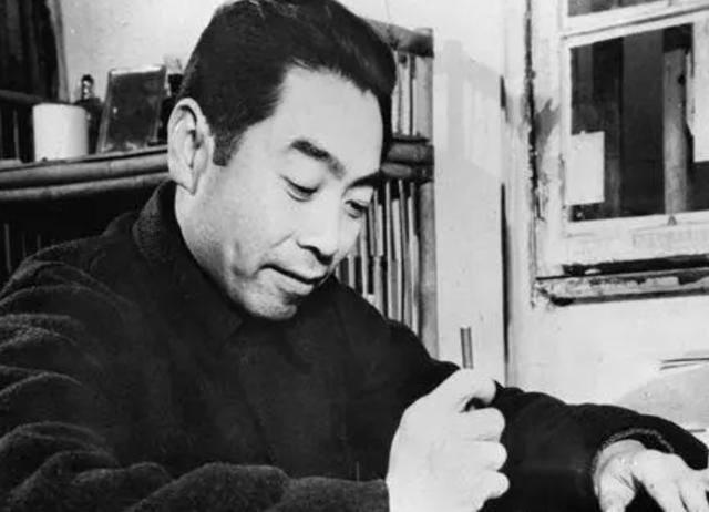 1972年，何香凝临终恳求不火化遗体，周恩来含泪答应：不烧，不烧