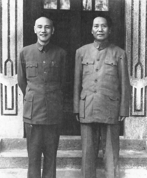 重庆谈判，蒋介石说可以让毛主席做新疆省长，毛主席听完哈哈大笑