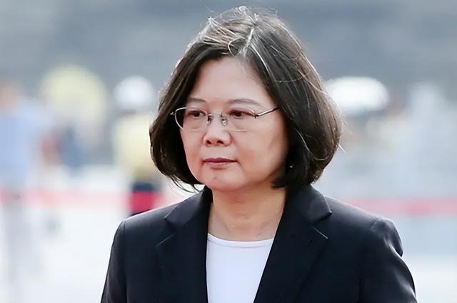“解放军轰炸新北”！台媒闹出大乌龙，台军方紧急澄清：一切正常